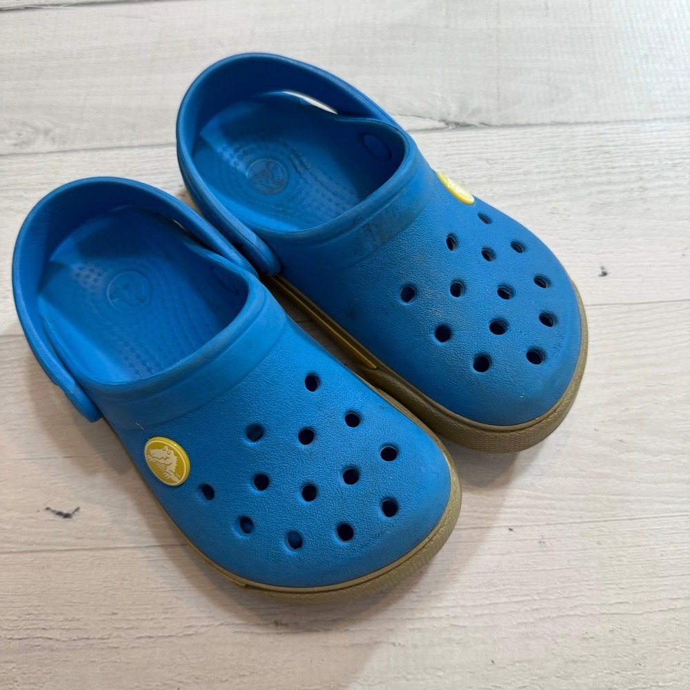 Crocs kids blue little kids 8/9